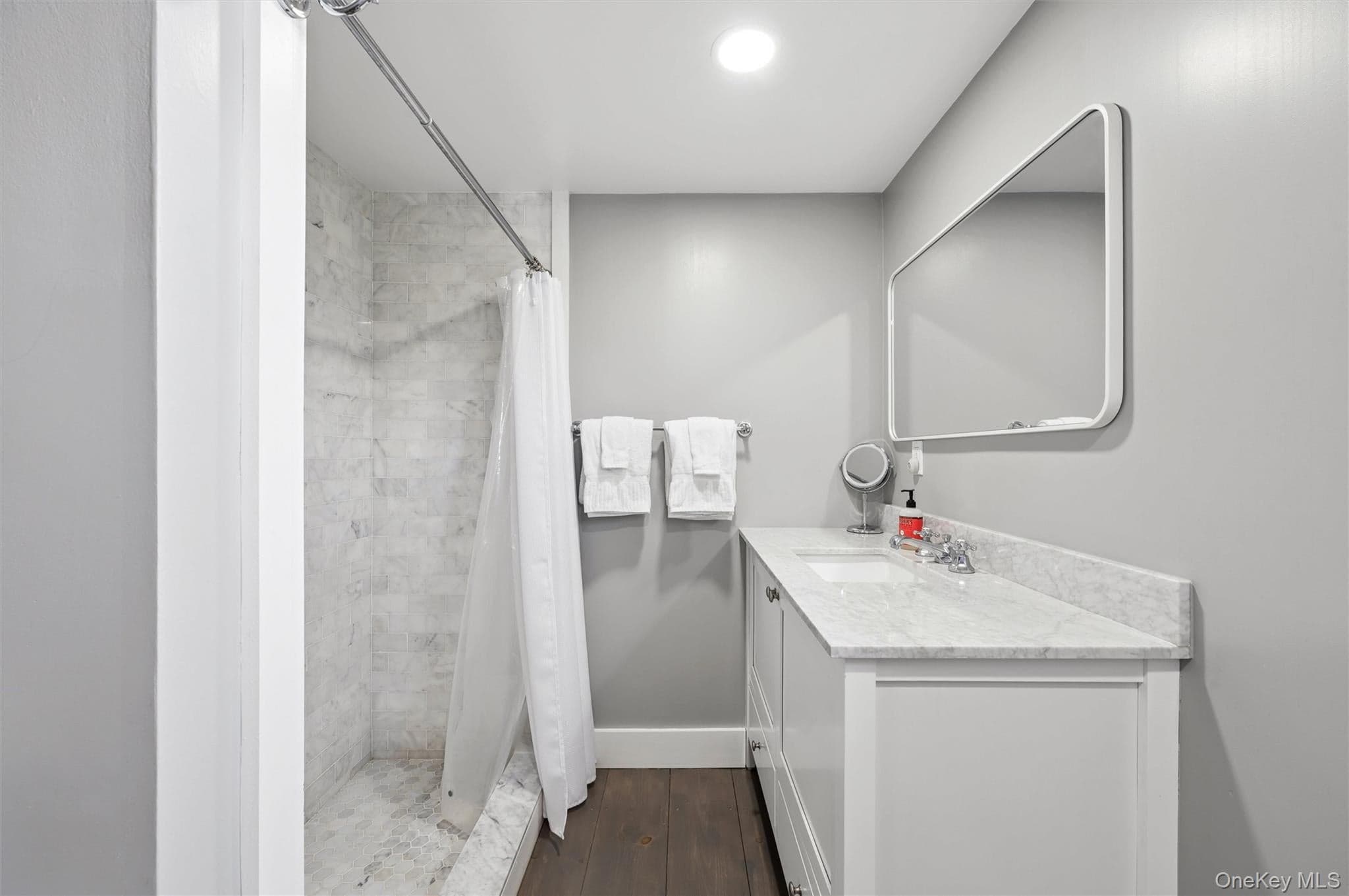 87 Foster Avenue thumbnail 13