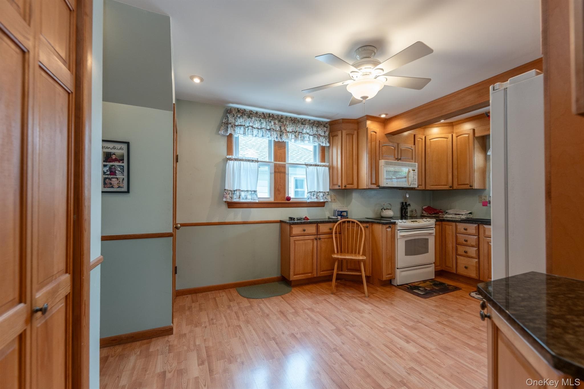 284 Clifton Avenue thumbnail 11