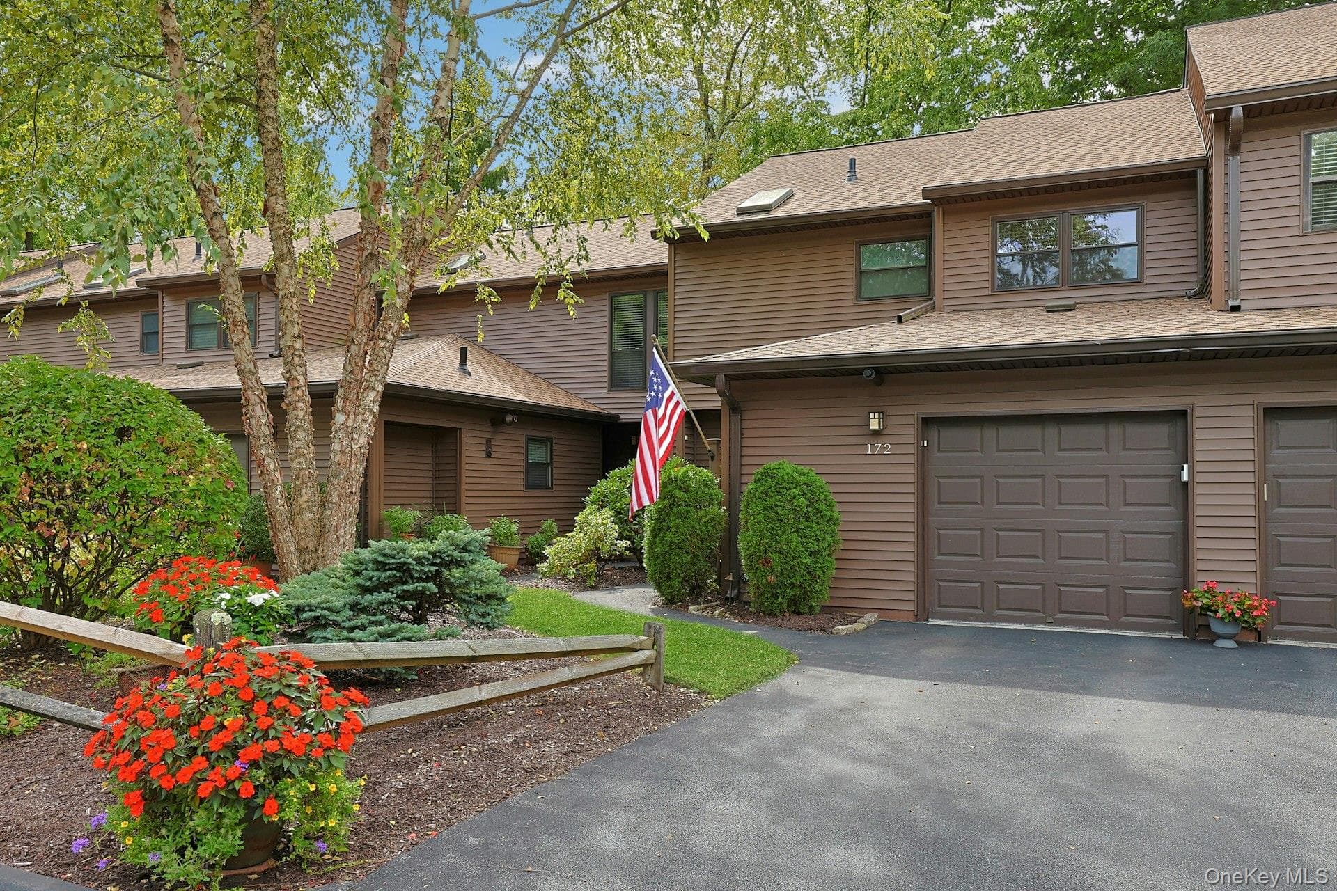 172 Woods Brooke Circle thumbnail 2