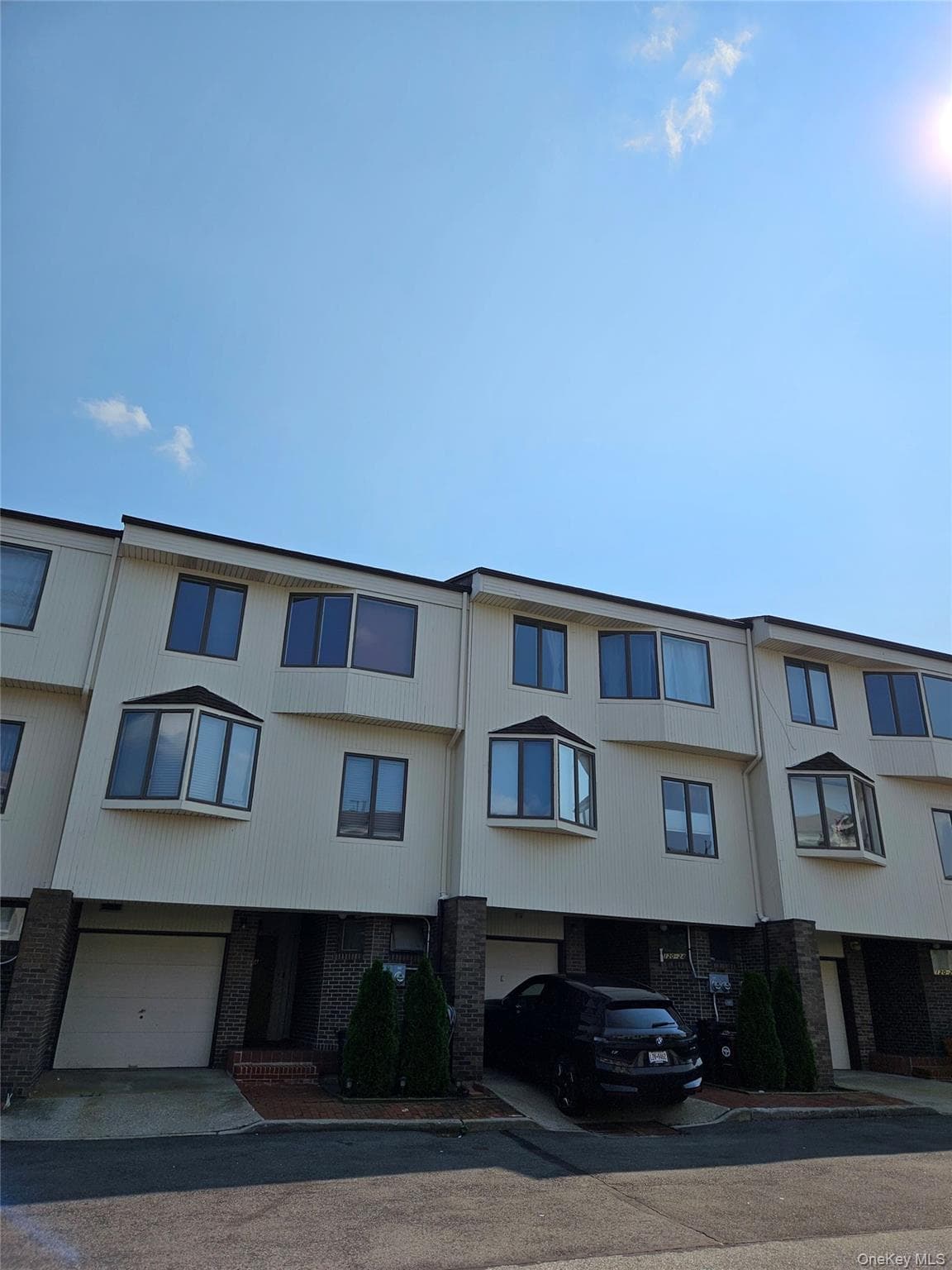 12024 Riviera Court Unit: 24B, College Point