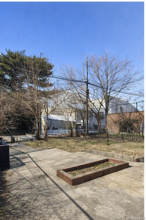 1839 Matthews Avenue thumbnail 4