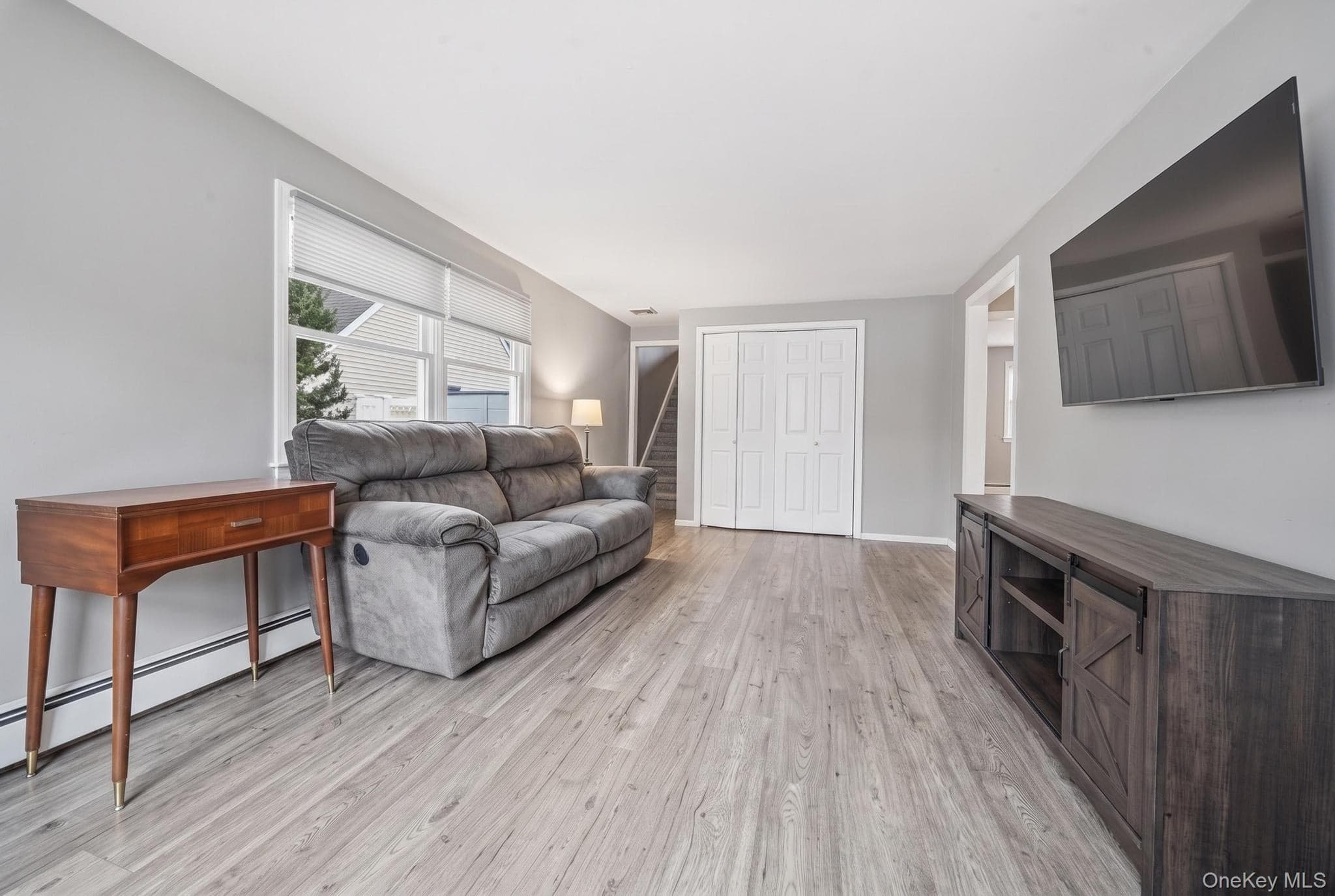 1523 Dewey Avenue thumbnail 17