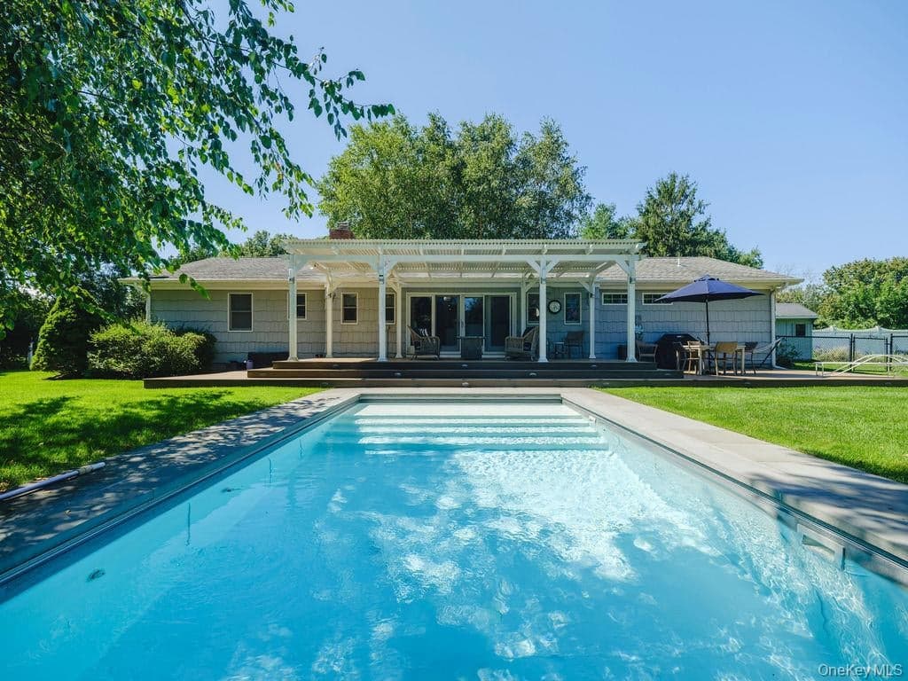 2080 Elijahs Lane, Mattituck
