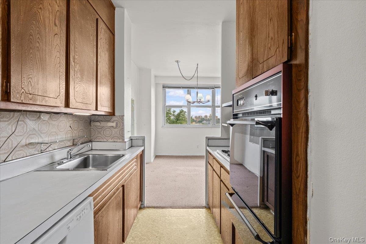 555 Kappock Street Unit: 3T thumbnail 3