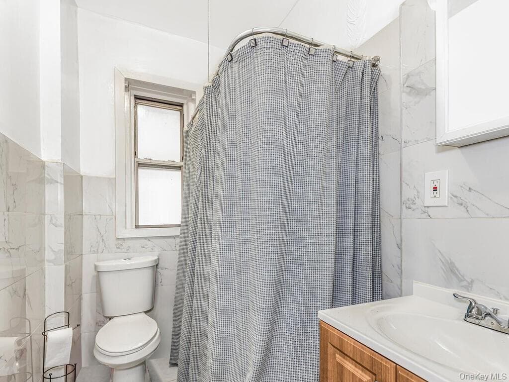1035 Elder Avenue thumbnail 15