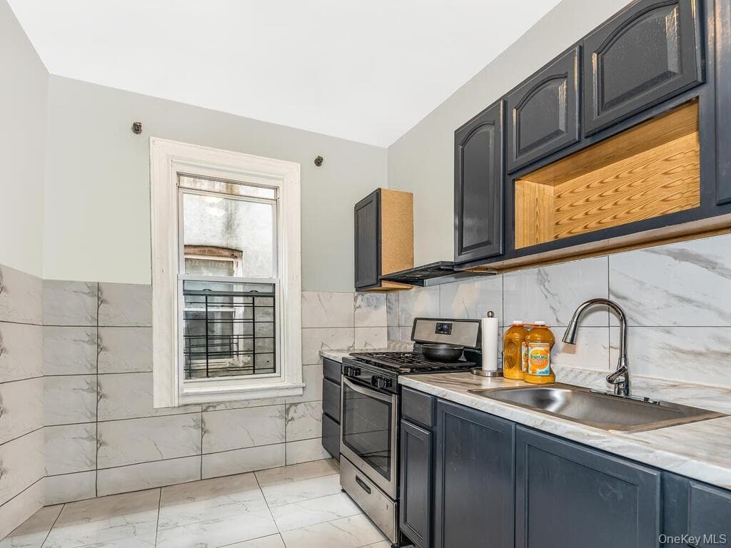 1035 Elder Avenue thumbnail 7