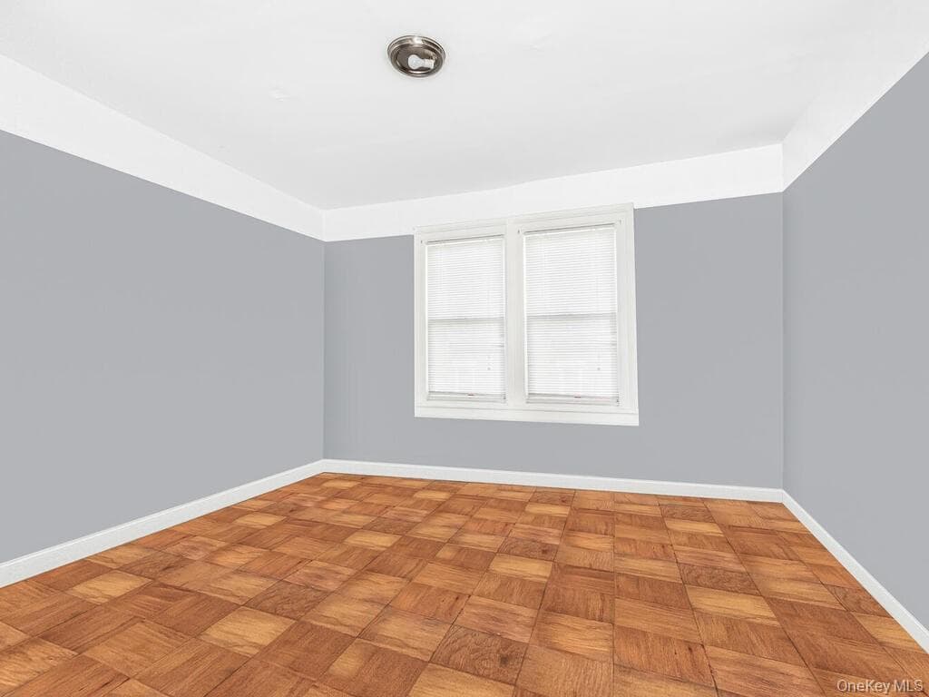 1035 Elder Avenue thumbnail 13