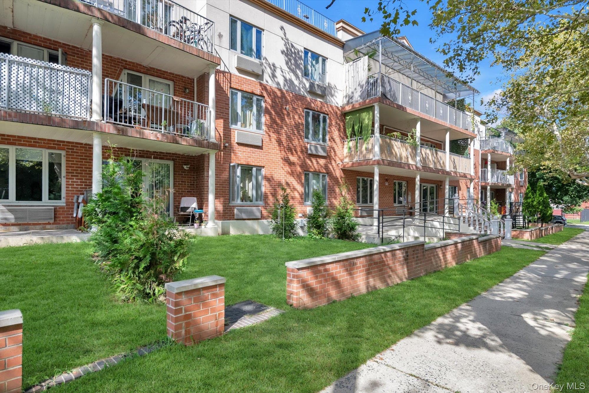 6434 Grand Central Parkway Unit: 3G thumbnail 22