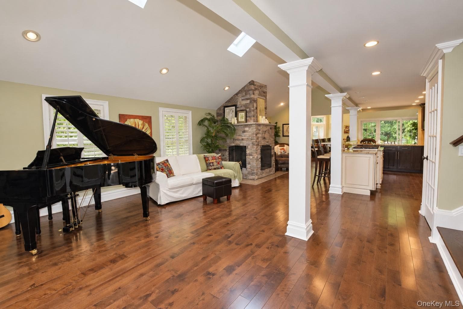 100 Edgewood Avenue thumbnail 15