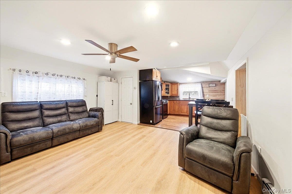 133B Edgewater Park Unit: 133B thumbnail 8