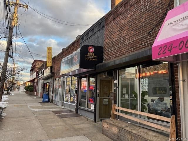 224-08 Linden Boulevard thumbnail 2