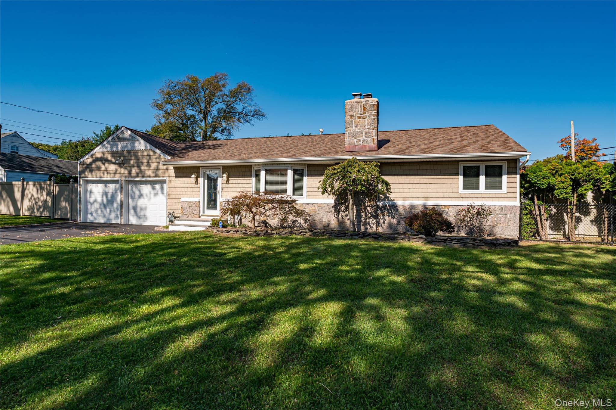 87 Bayway Avenue photo 1