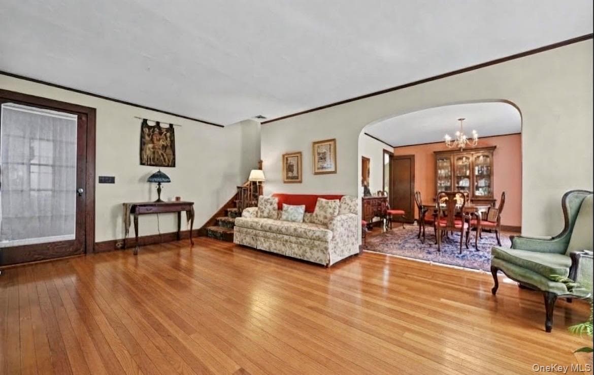 230 Crocus Avenue thumbnail 5