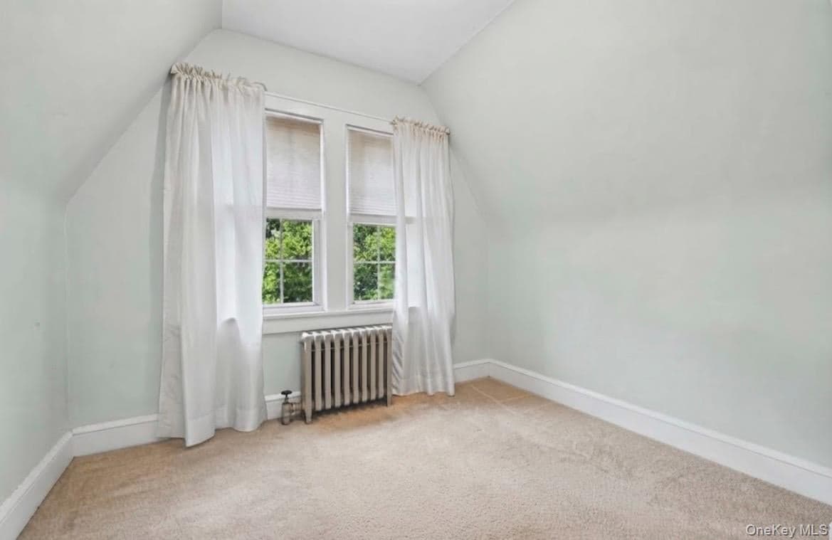 230 Crocus Avenue thumbnail 16