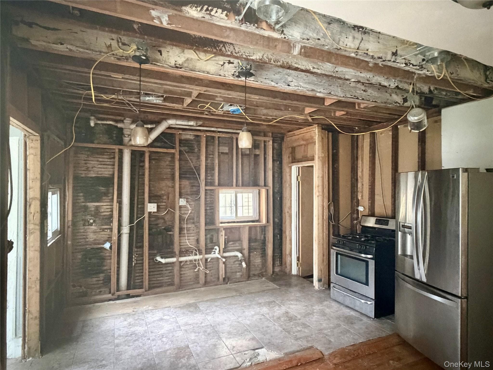 2791 Claflin Avenue thumbnail 7