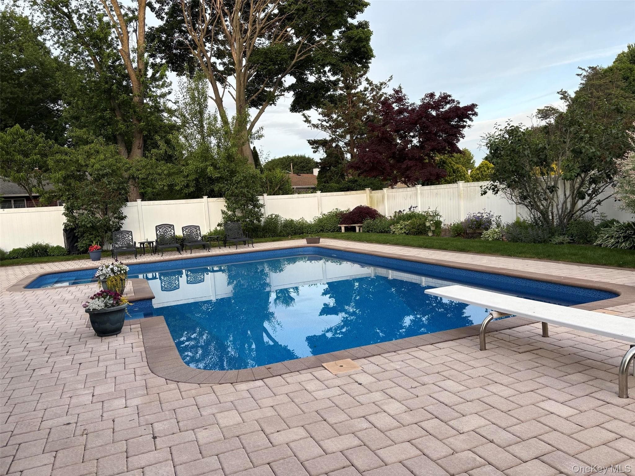 153 Montrose Drive thumbnail 31