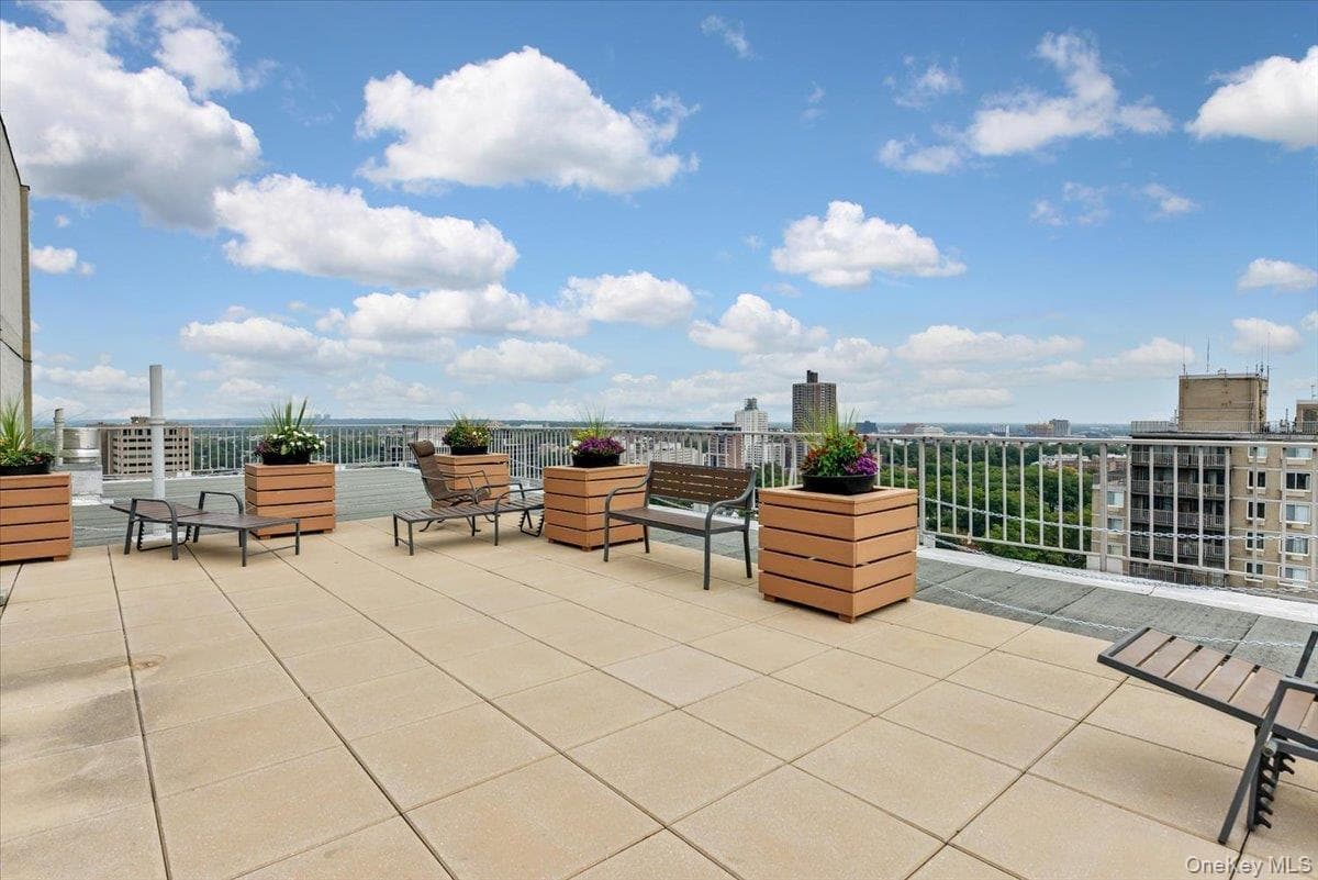 118-17 Union Turnpike Unit: 12G thumbnail 28