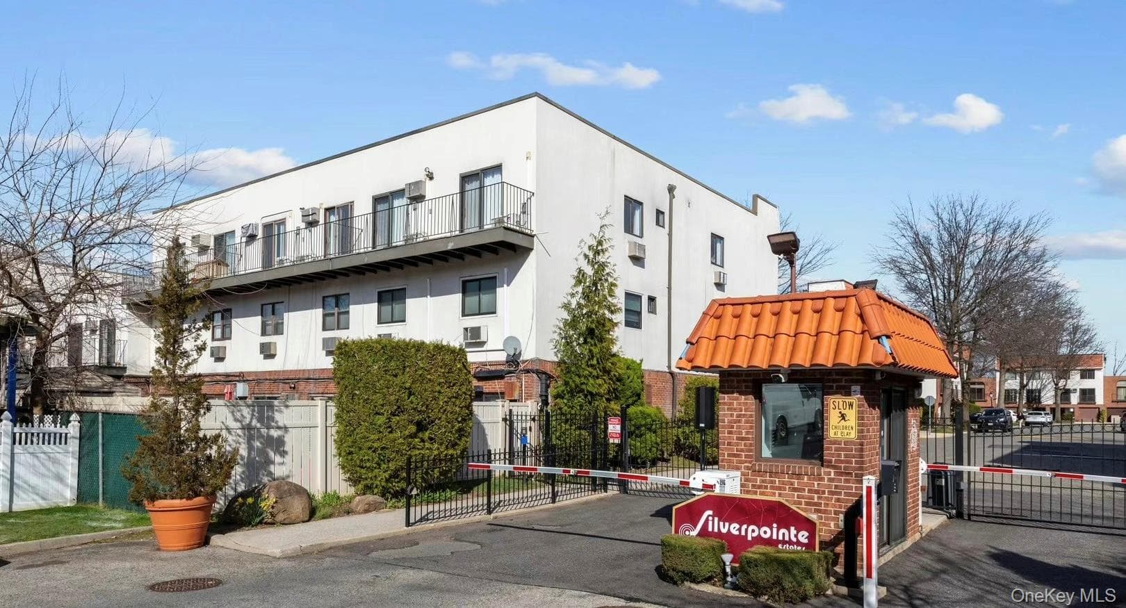 340 Julius Road Unit: 9D thumbnail 2