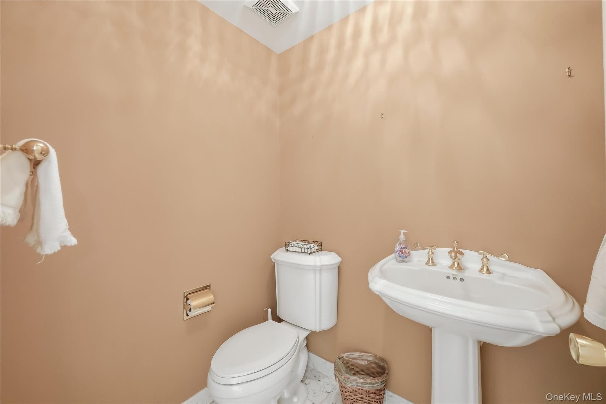26 Washington Circle thumbnail 7