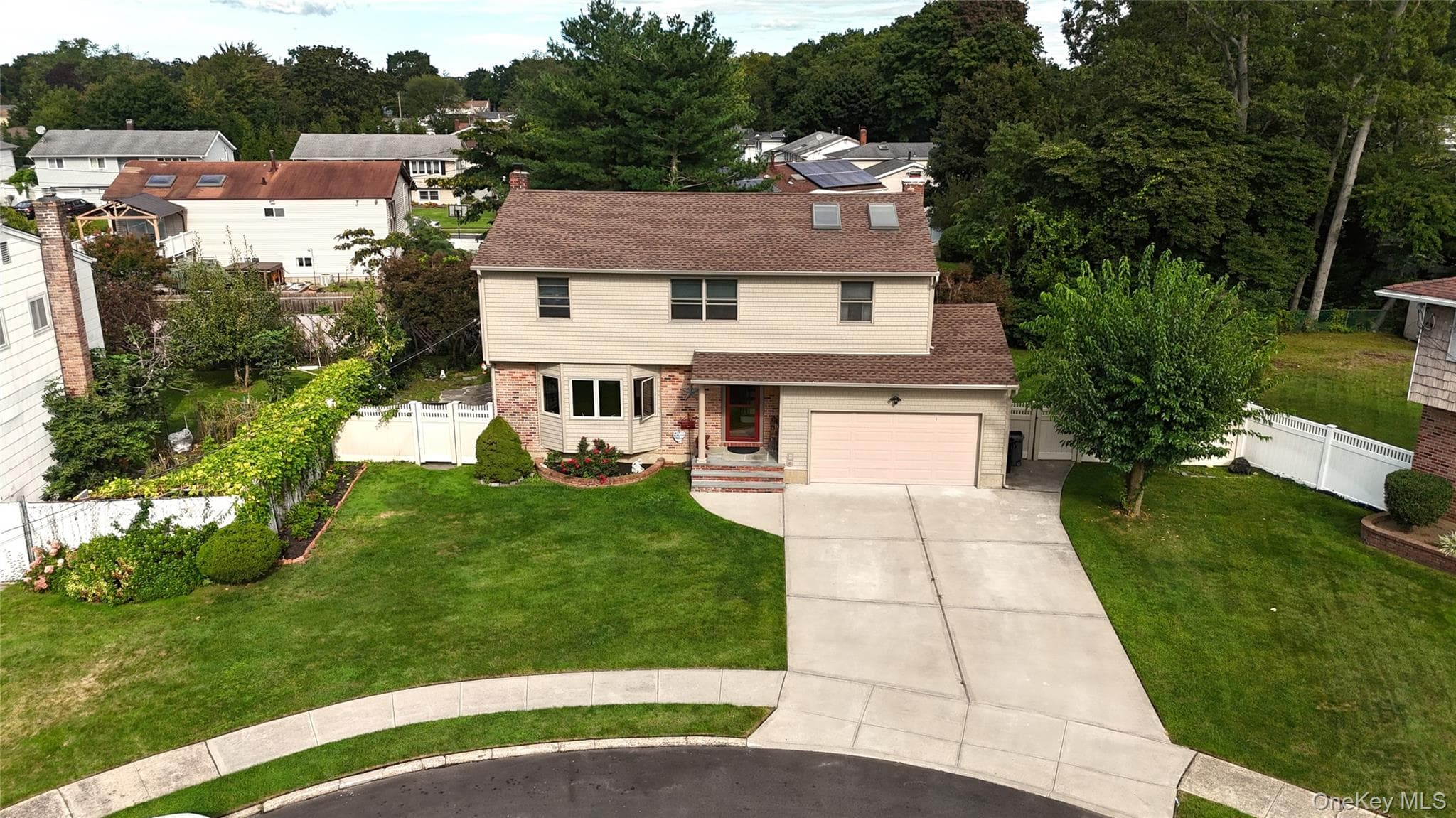 73 Anndom Court photo 1