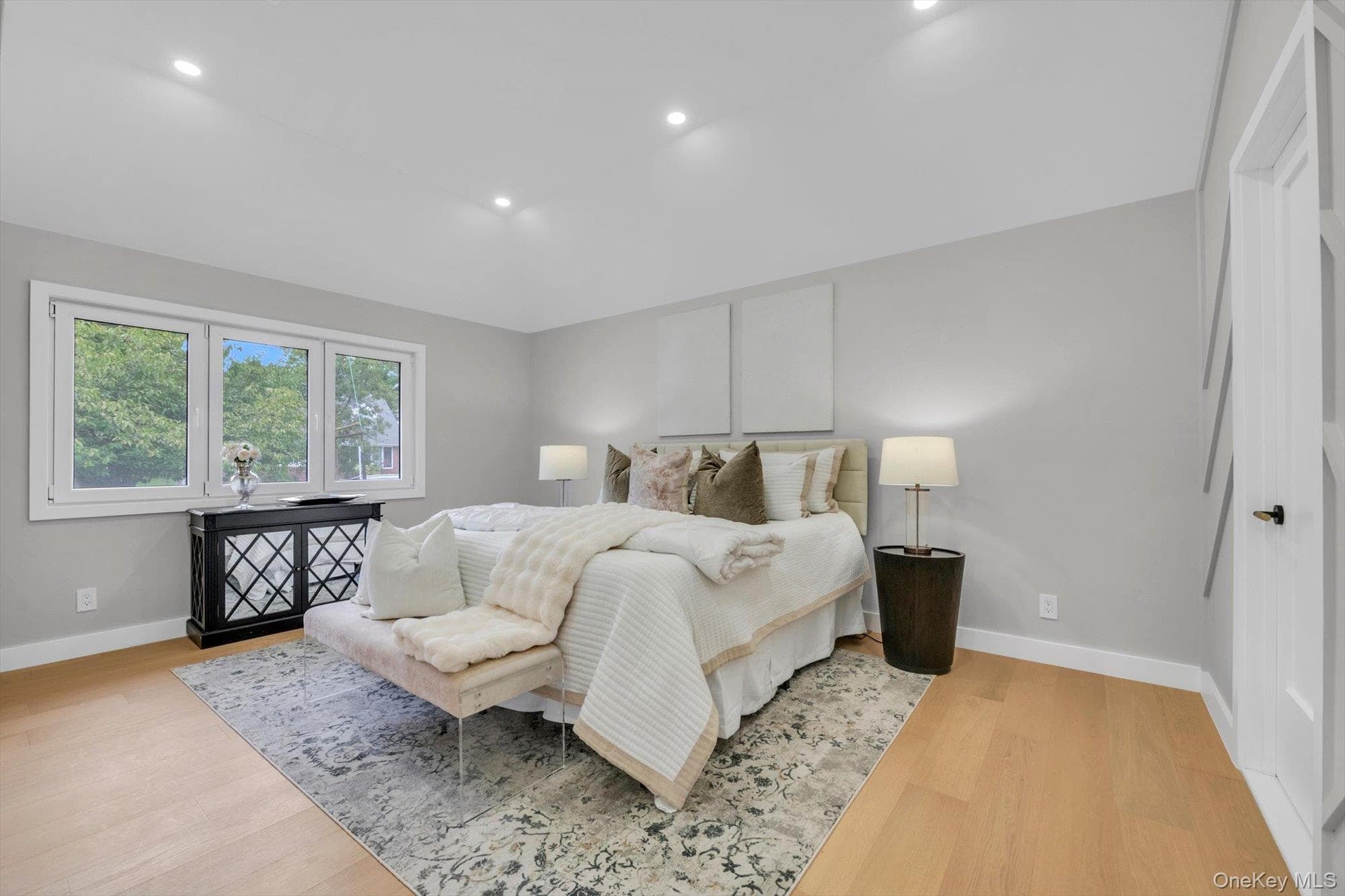 109 Nassau Drive thumbnail 13