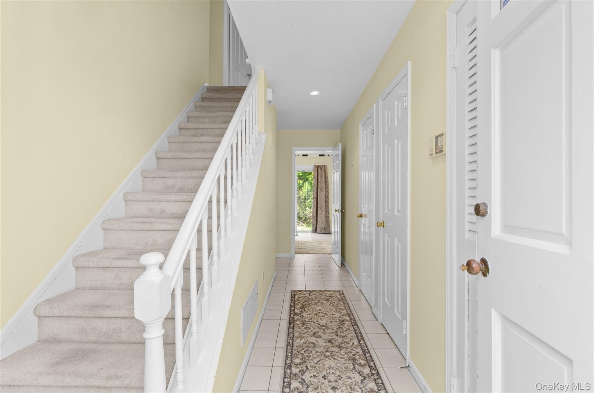 570 Hampton Road Unit: 31 thumbnail 3