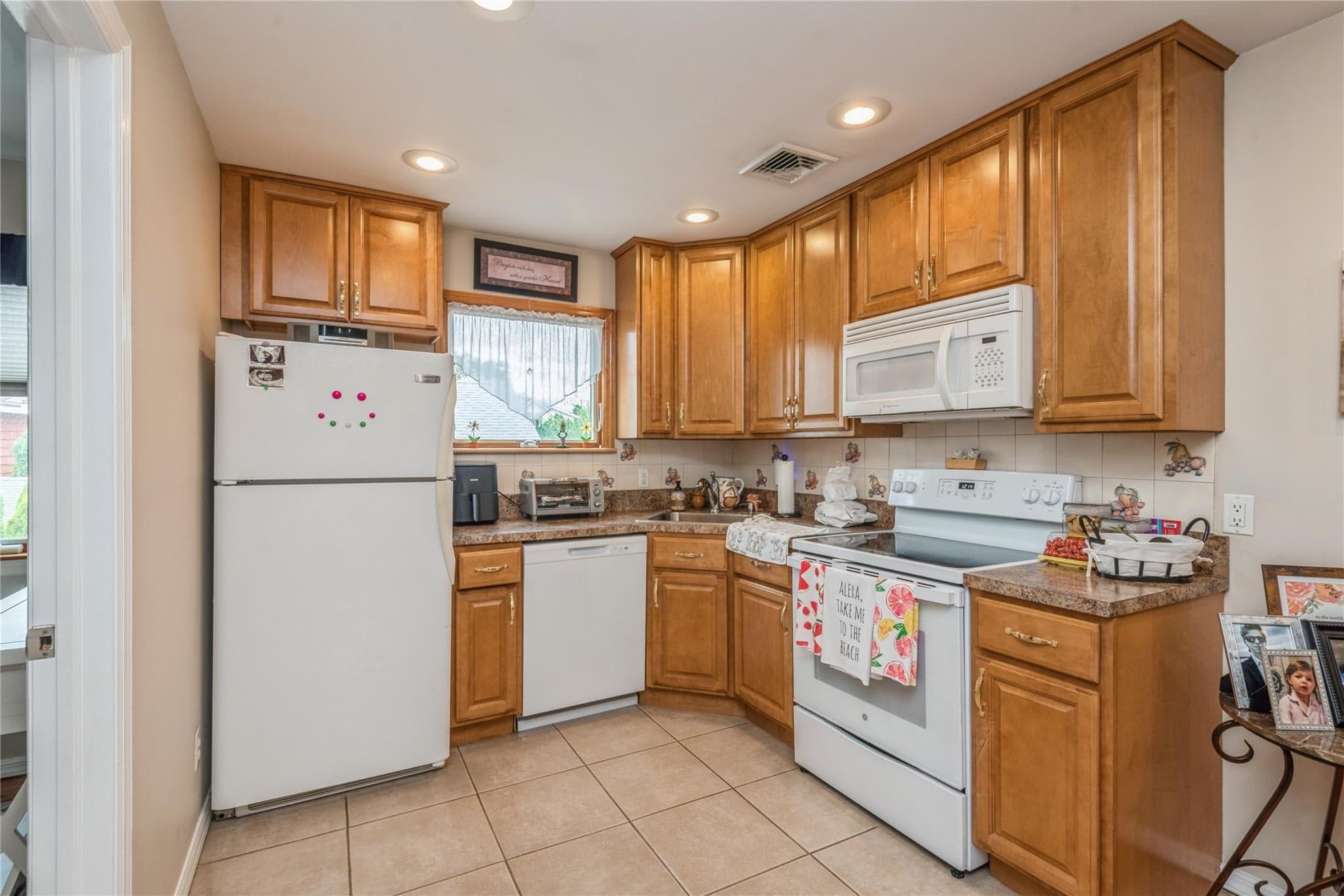 347 Bayville Avenue thumbnail 8