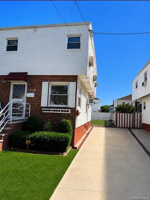 1349 E 103rd Street thumbnail 3