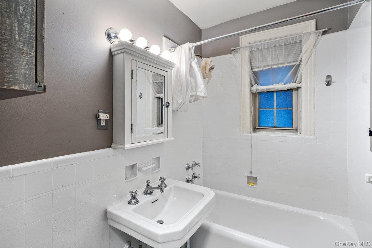 150 Burns Street Unit: 2G thumbnail 11