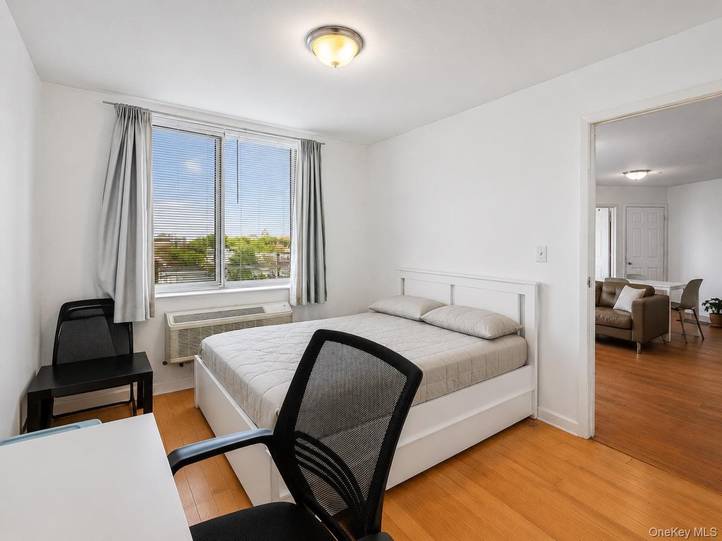 81-15 Queens boulevard 7c Blvd thumbnail 6