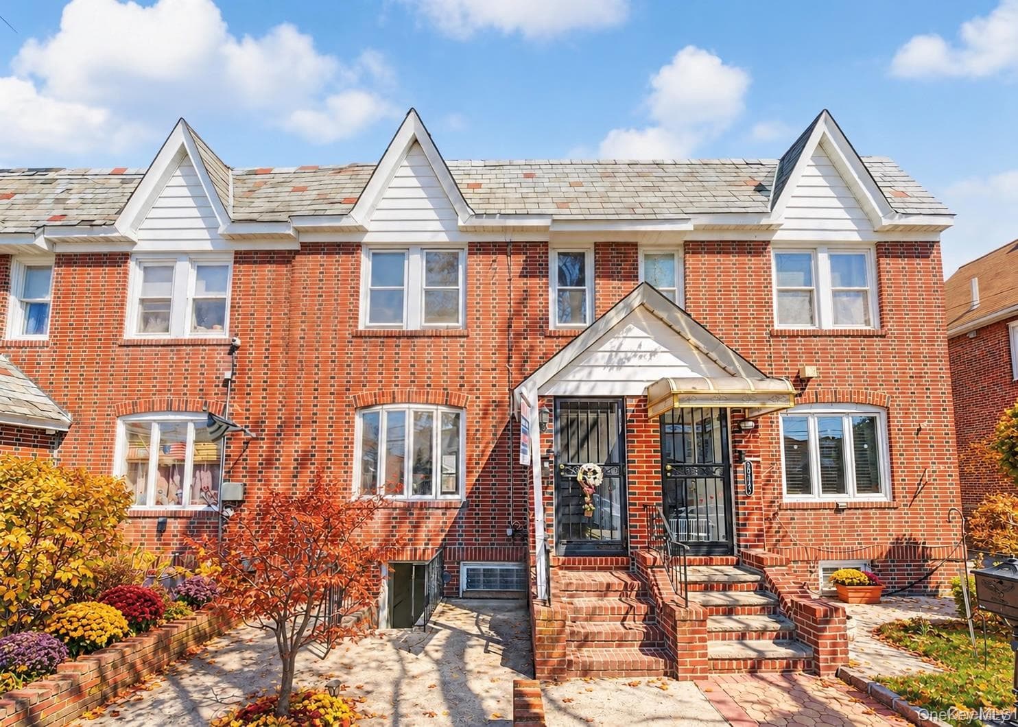 15145 20th Road, Whitestone