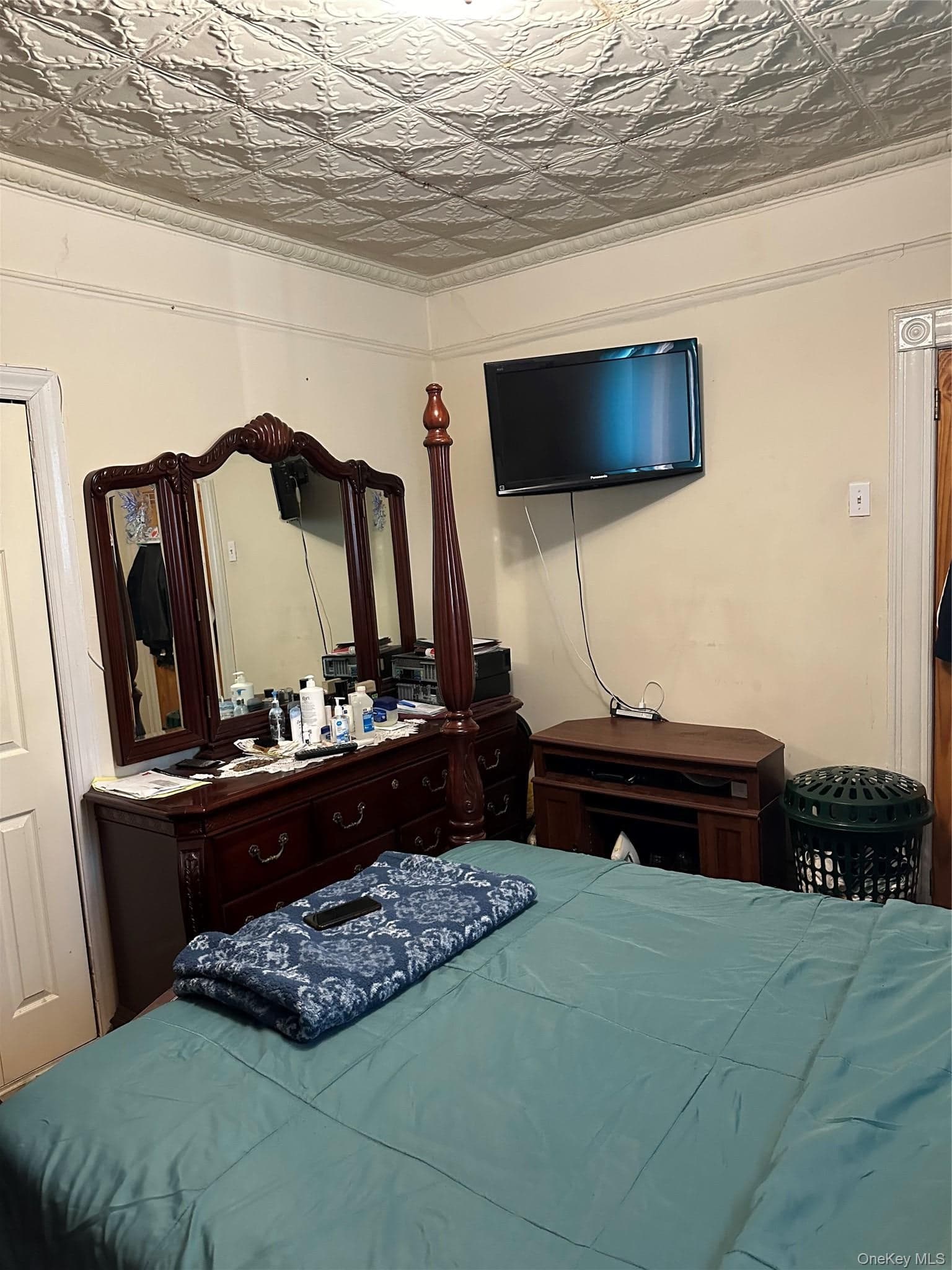 3643 Paulding Avenue thumbnail 5