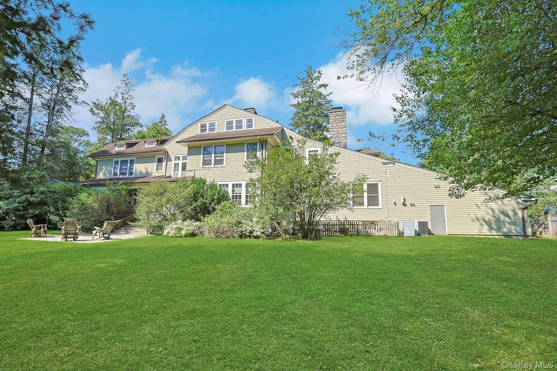 215 Soundview Avenue thumbnail 41