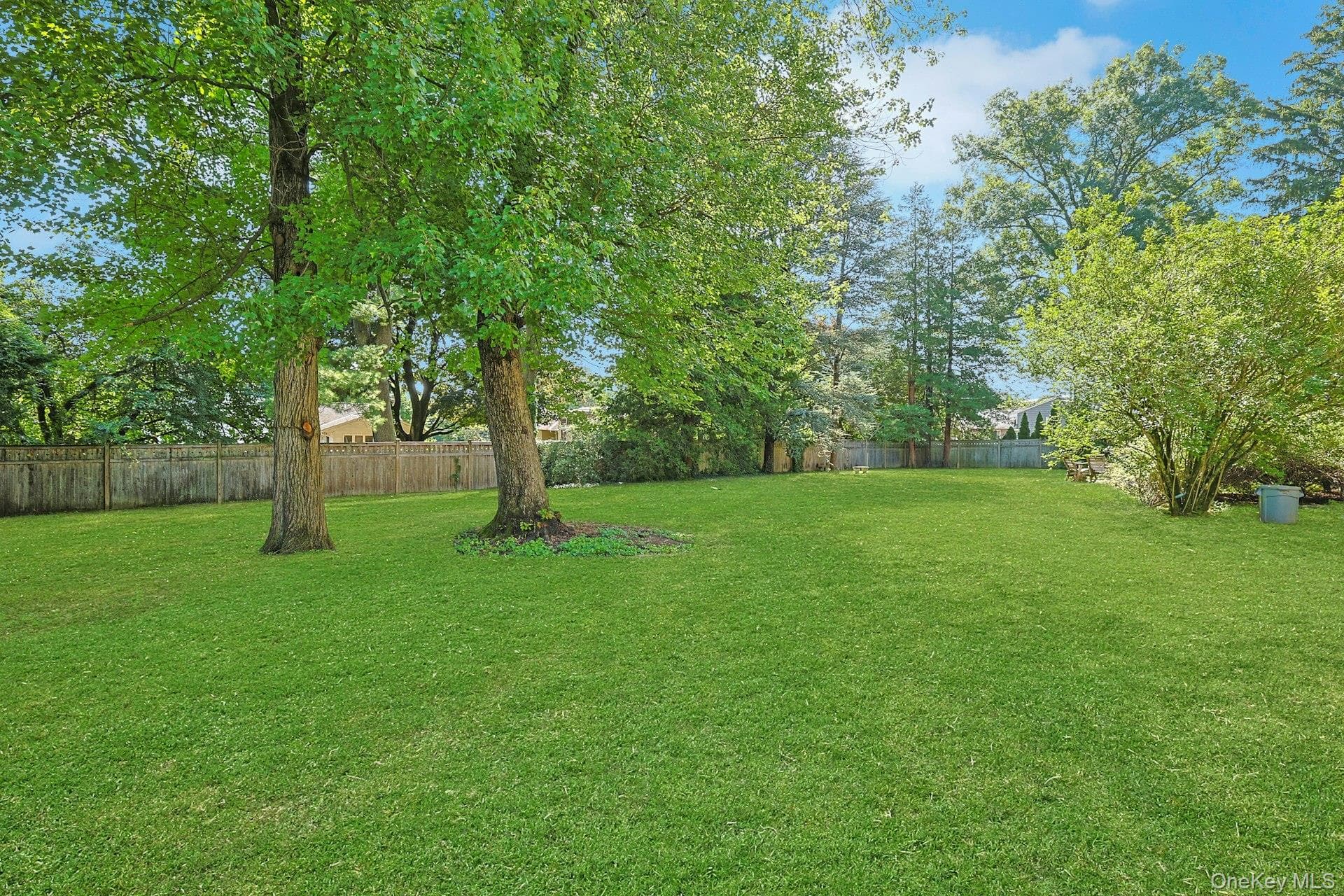 215 Soundview Avenue thumbnail 43