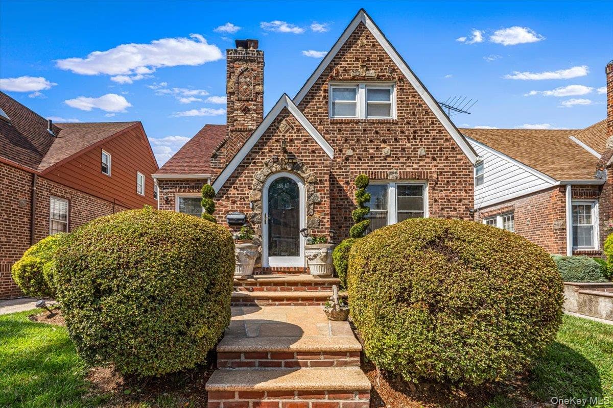 166-47 25th Avenue, Whitestone