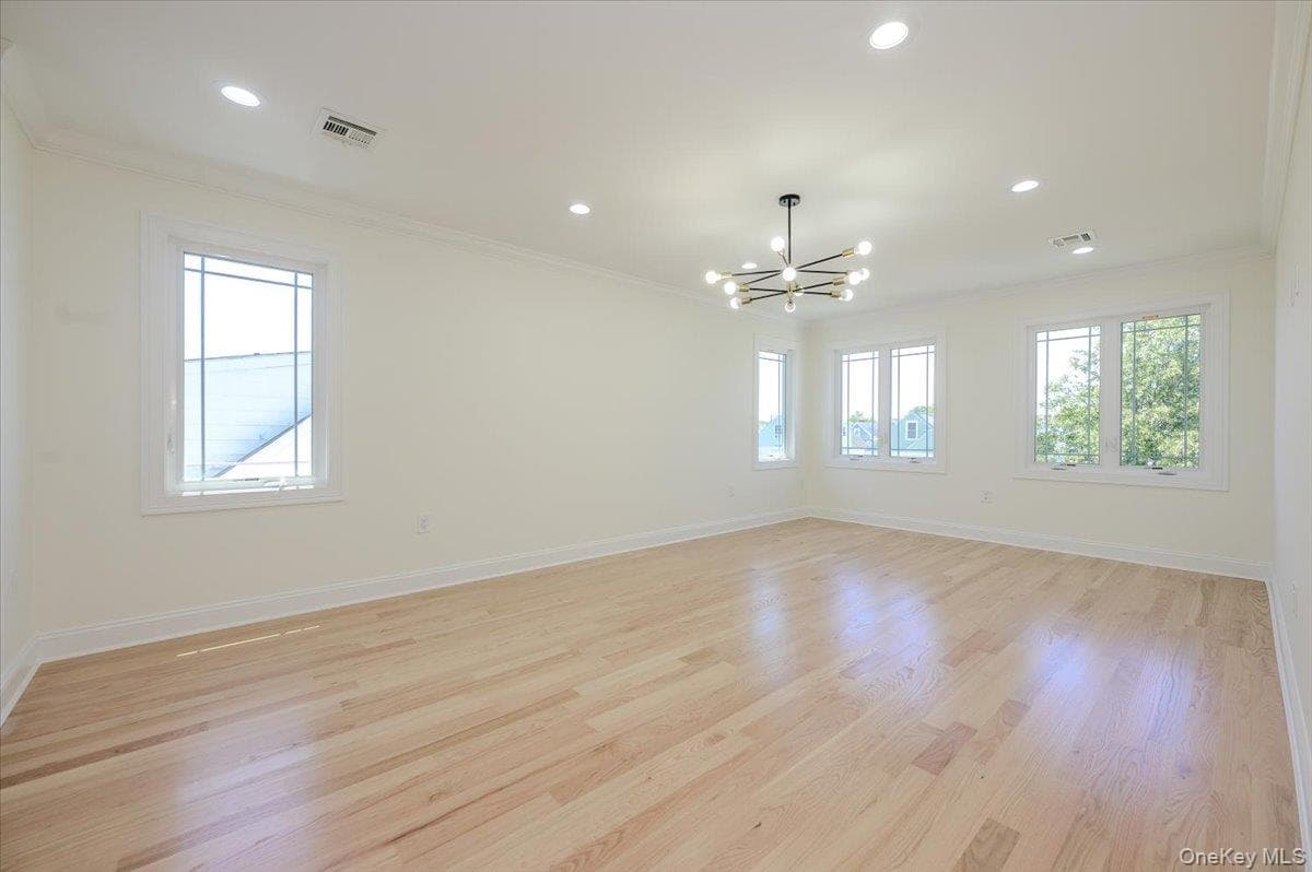 64 Landau Avenue thumbnail 16