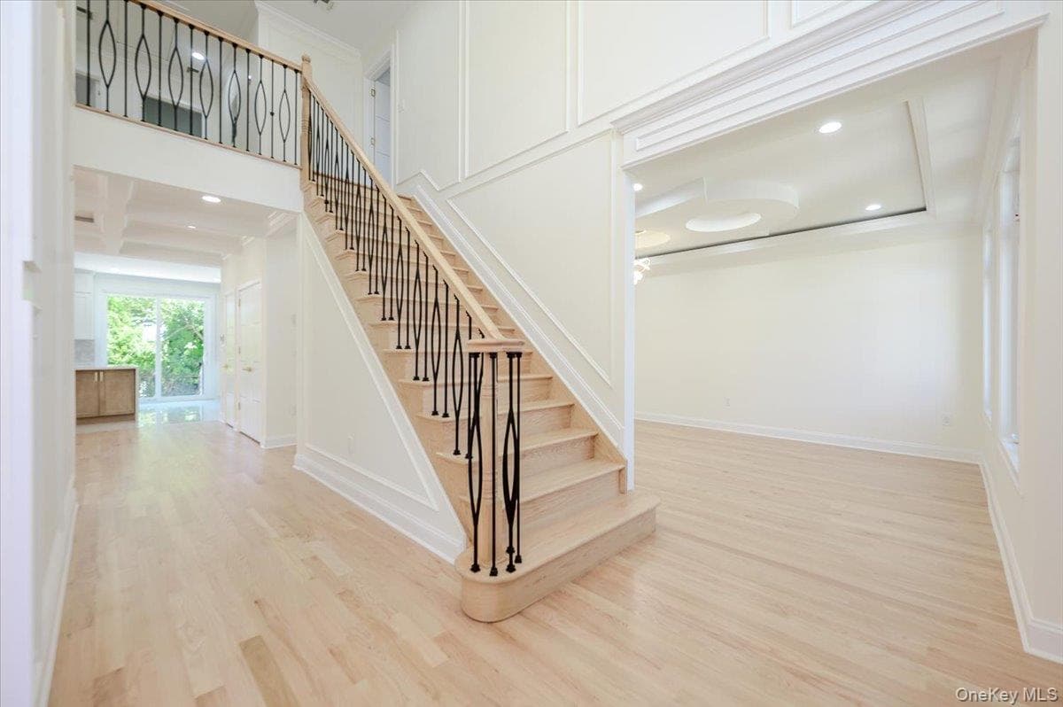 64 Landau Avenue thumbnail 3
