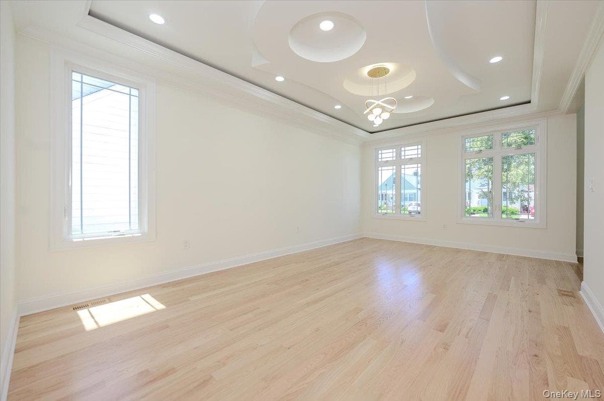 64 Landau Avenue thumbnail 5