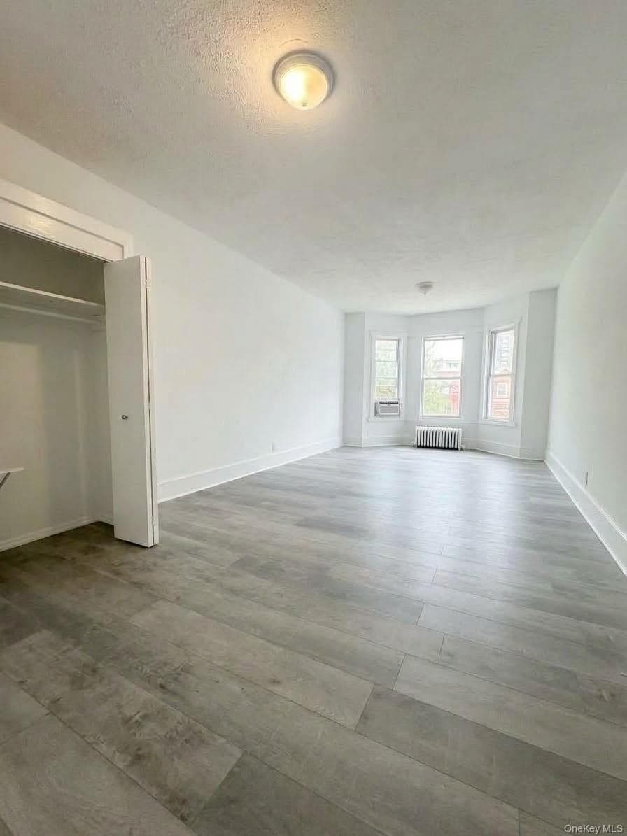 1718 Edison Avenue Unit: 2 thumbnail 5