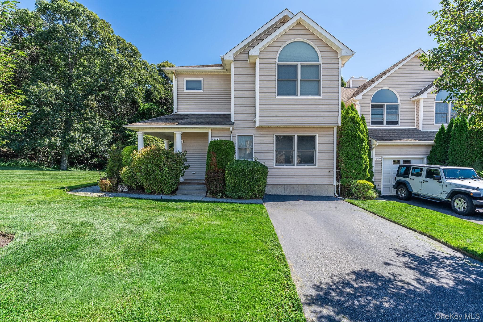 606 Willow Pond Drive Unit: 606 thumbnail 2