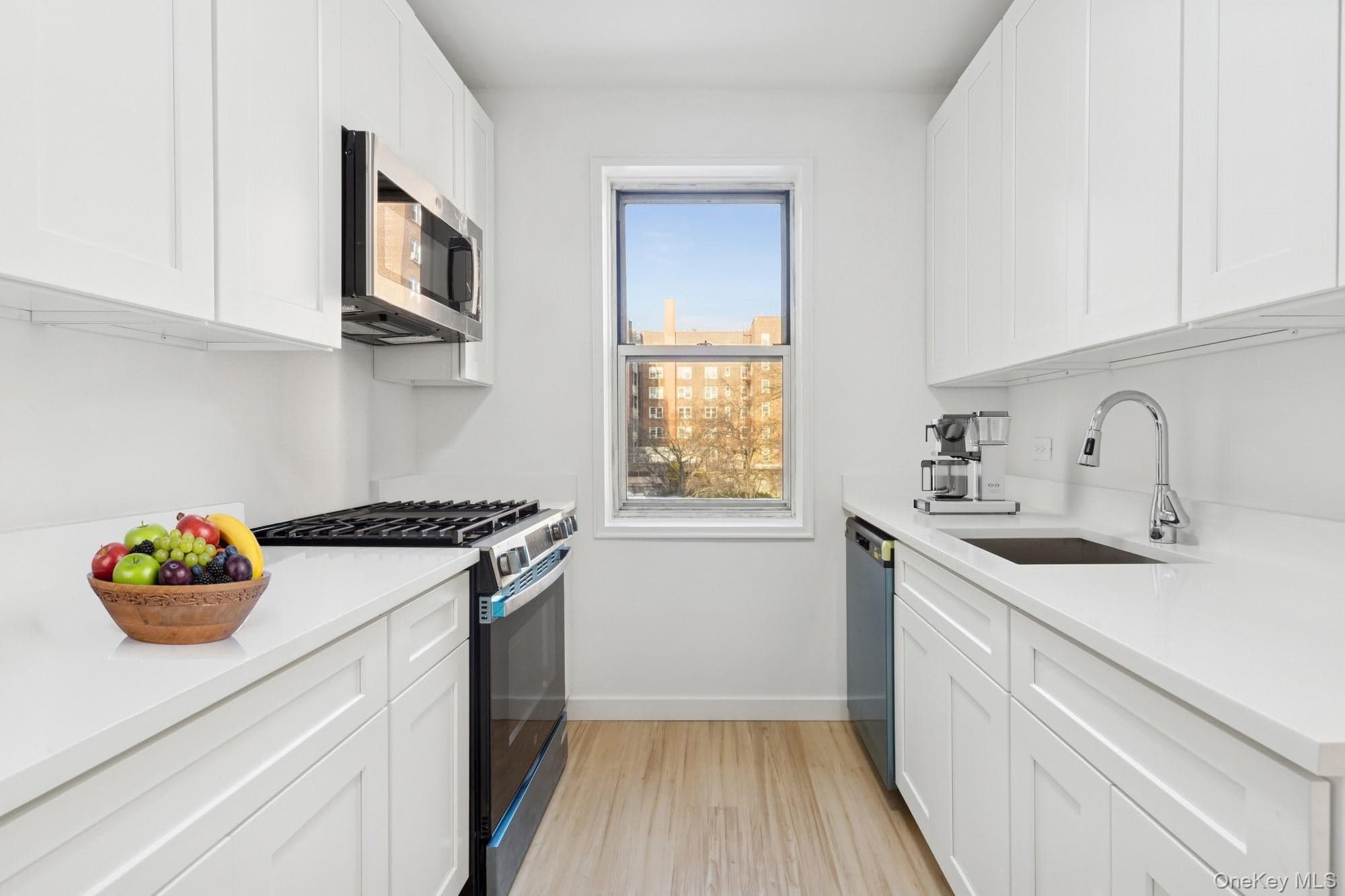 3701 Henry Hudson Parkway Unit: 3B thumbnail 7