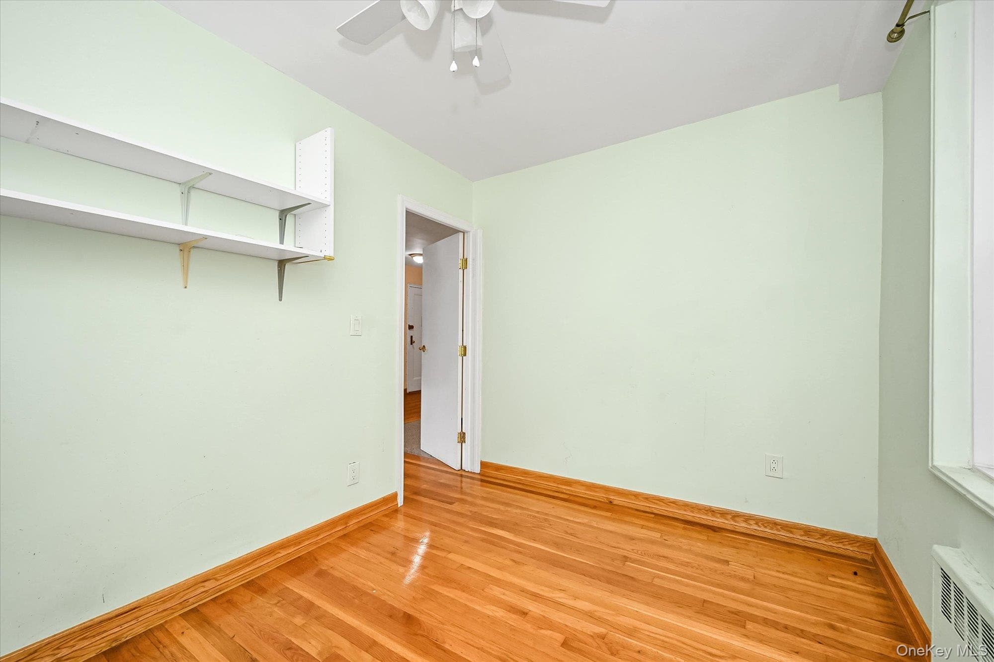 140-18 Burden Crescent Unit: 411 thumbnail 7