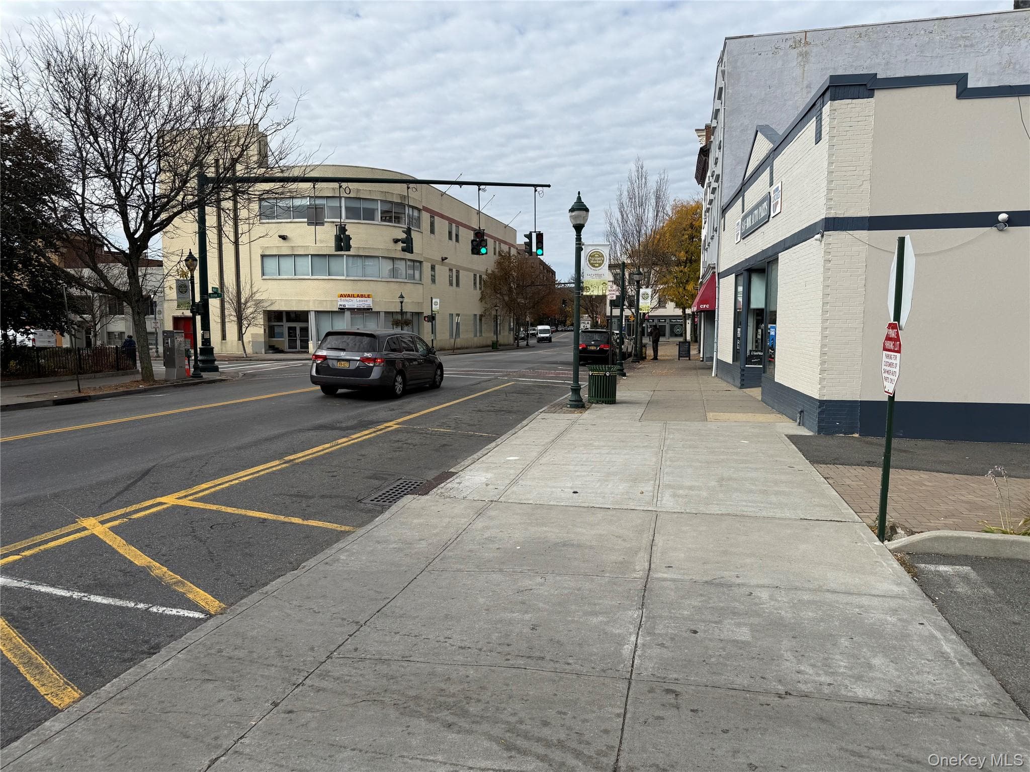 1014 Main Street thumbnail 5