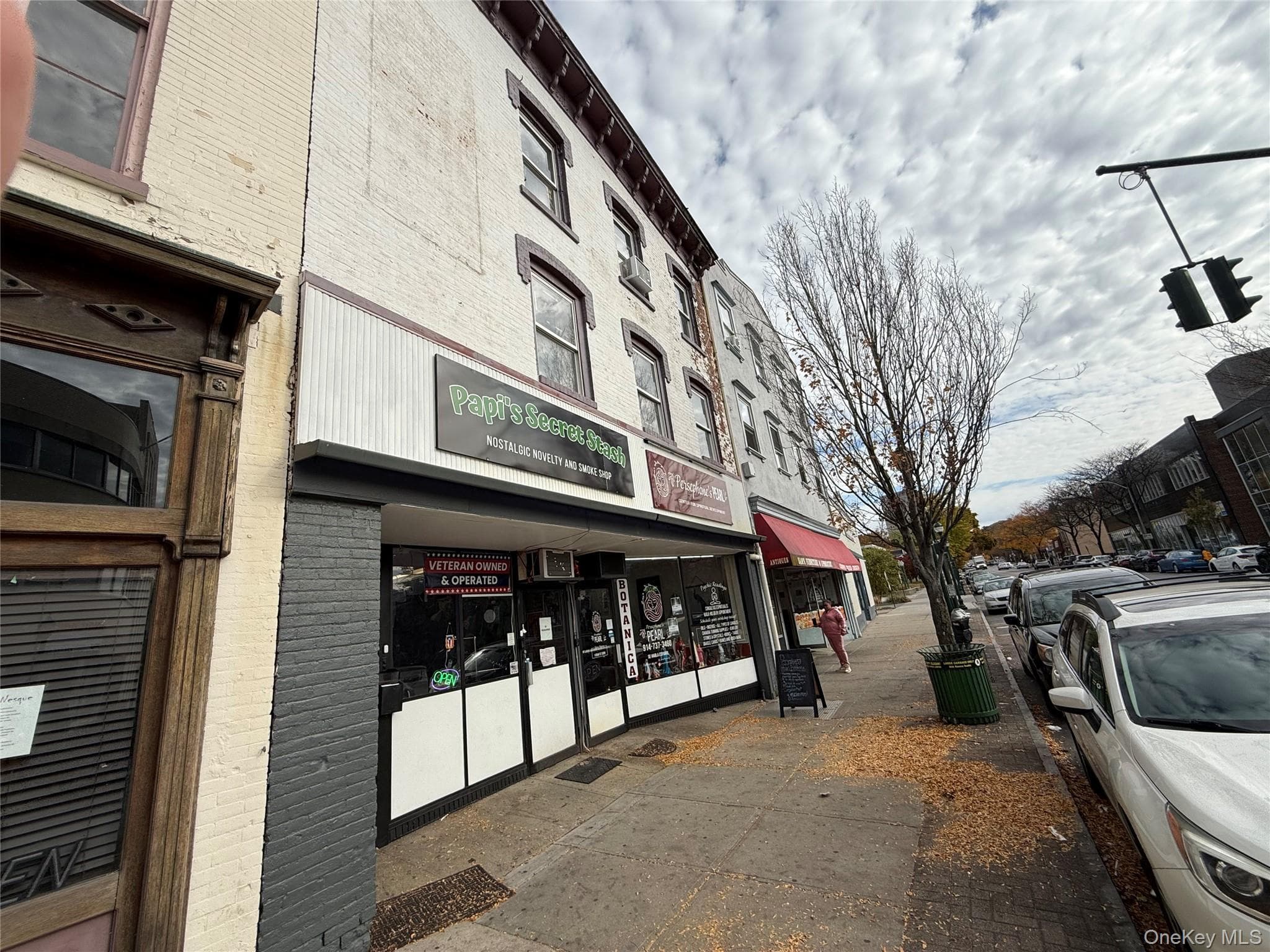 1014 Main Street thumbnail 3