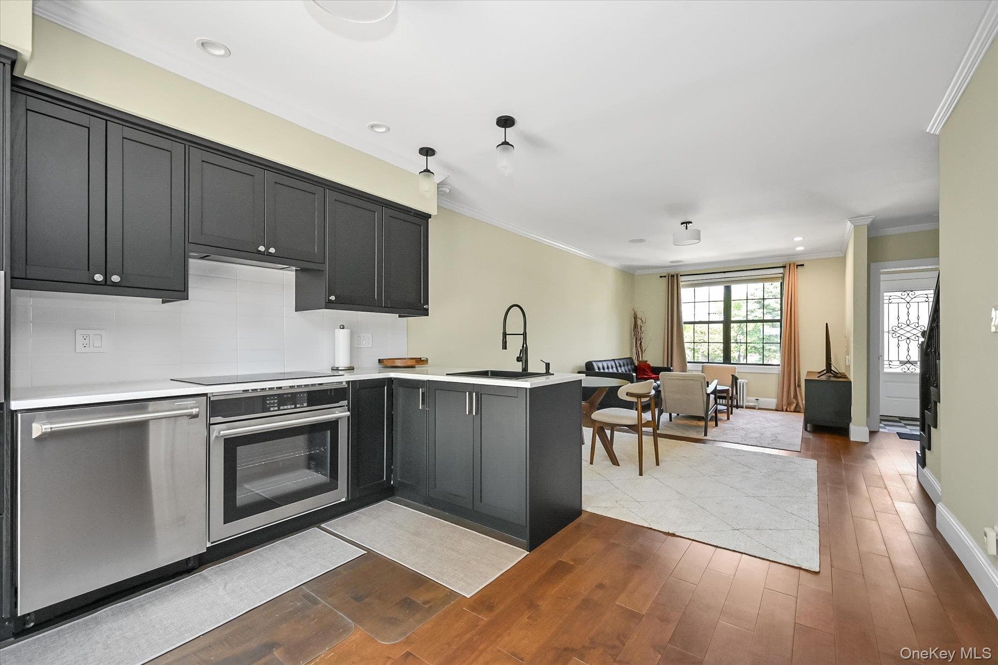15822 Powells Cove Boulevard thumbnail 5