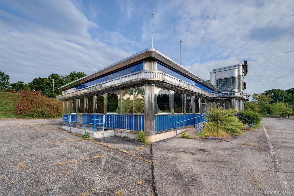 909 Union Avenue thumbnail 29