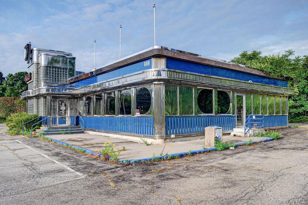 909 Union Avenue thumbnail 28