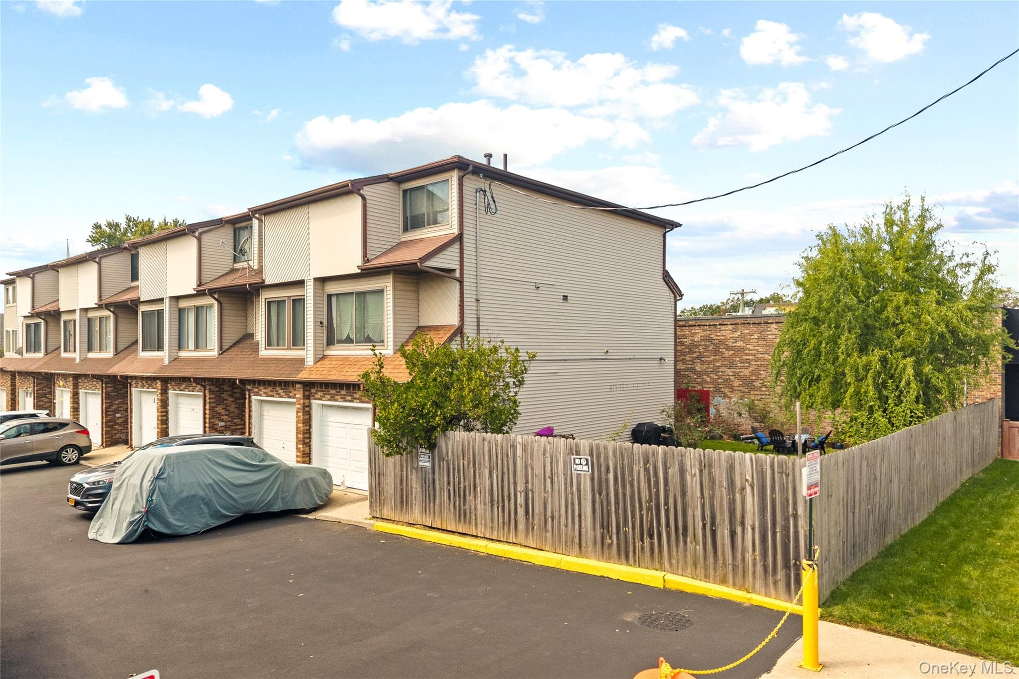10 Lyndale Lane photo 1
