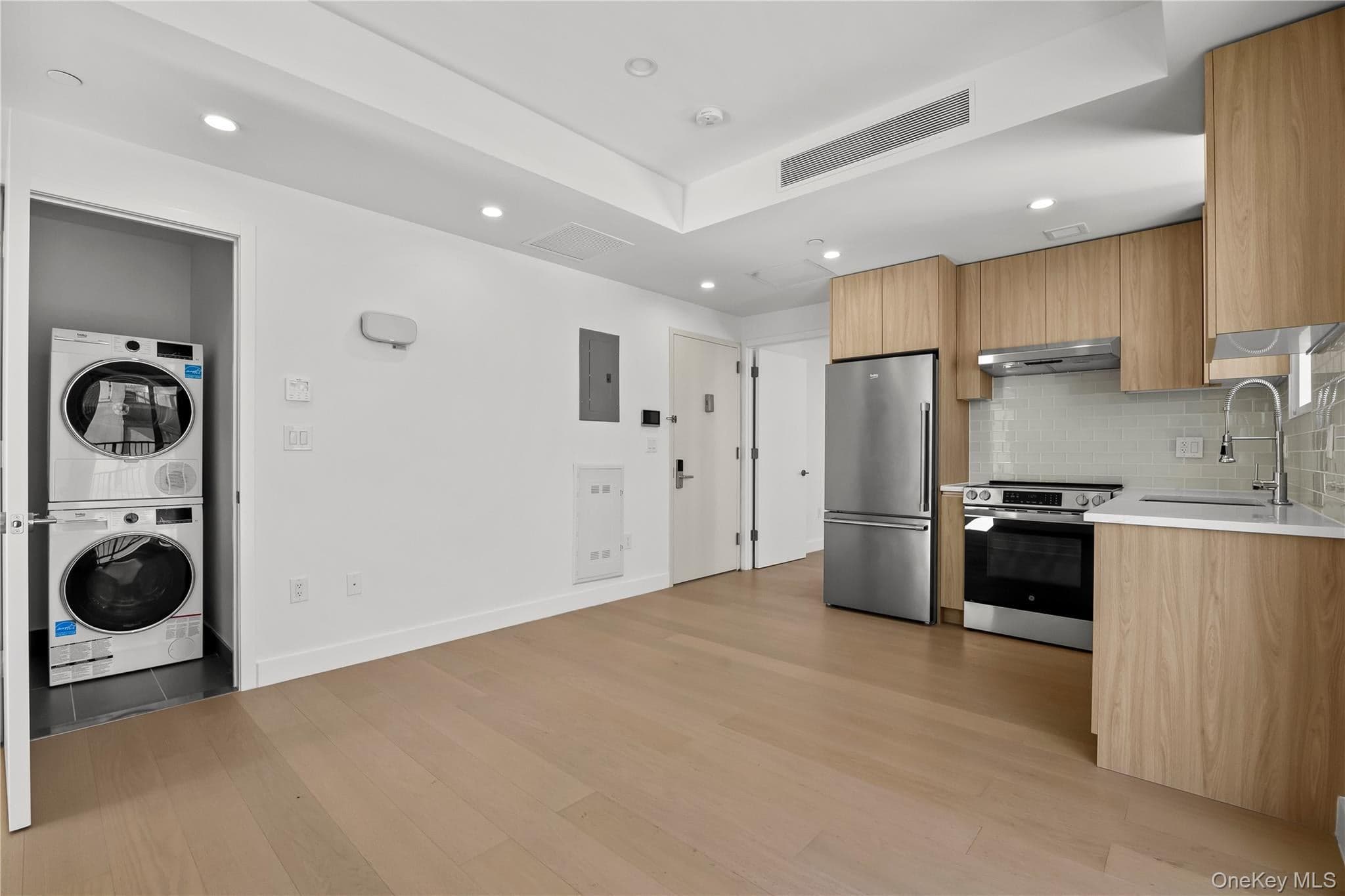 150-02 Northern Boulevard Unit: 3A thumbnail 6