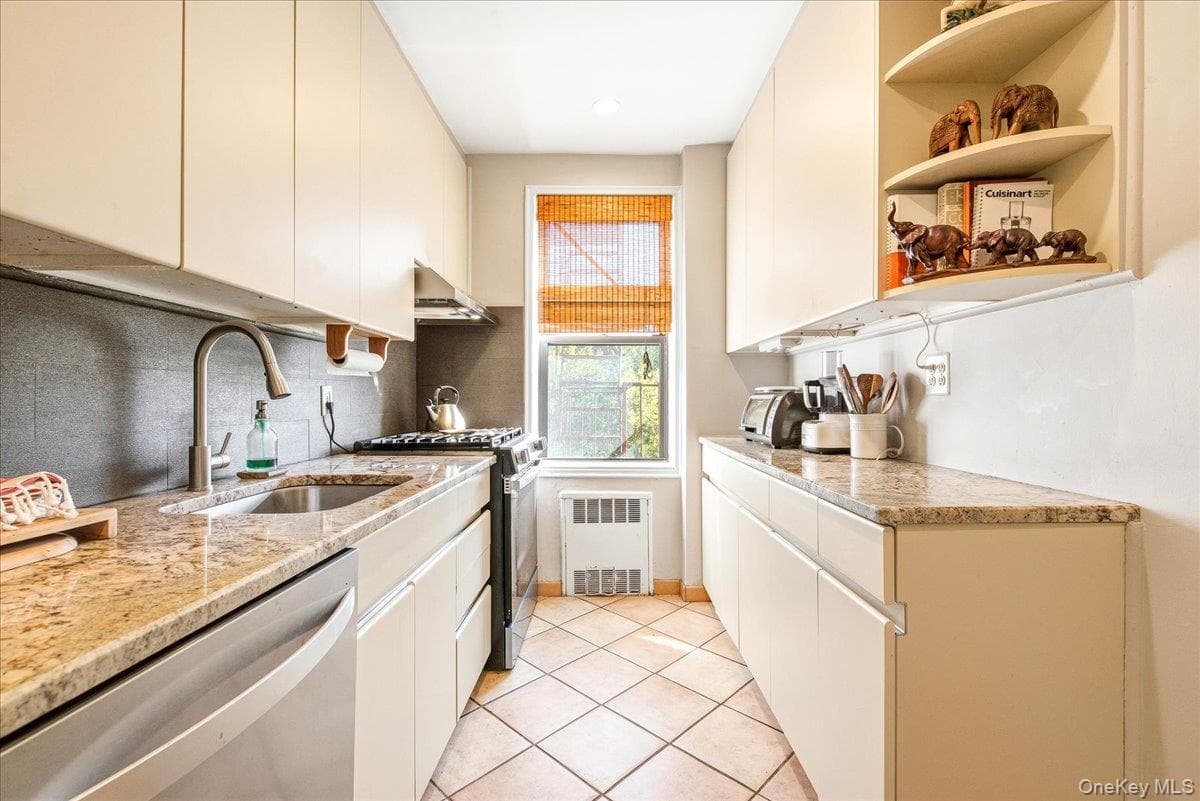 102-32 65th Avenue Unit: A44 thumbnail 6